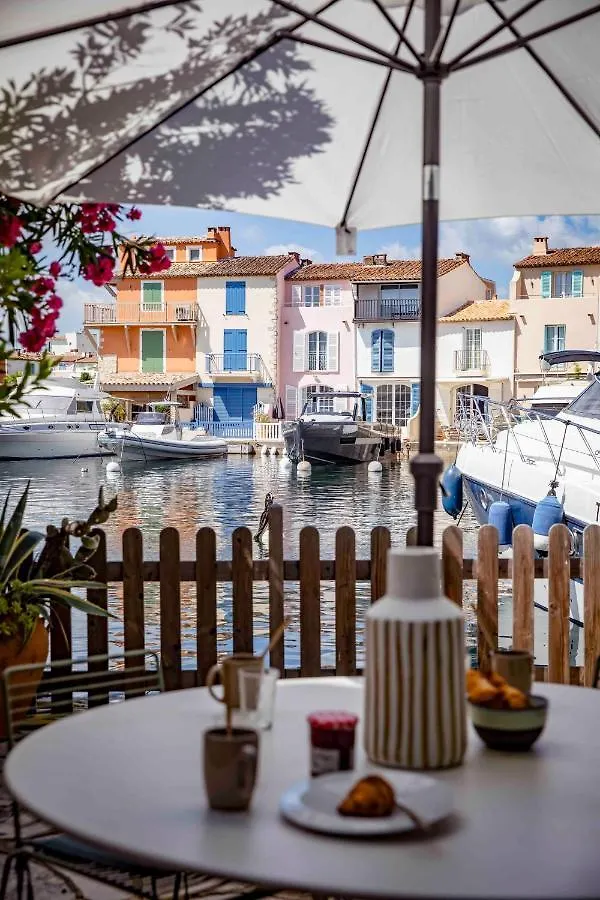 Appartement Amour Terrasse Sur L'Eau Grimaud 0*,  France