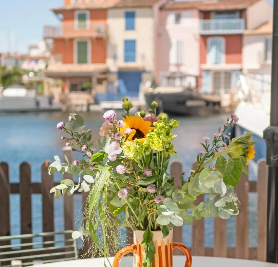 Apartment Appartement Amour Terrasse Sur L'Eau Grimaud